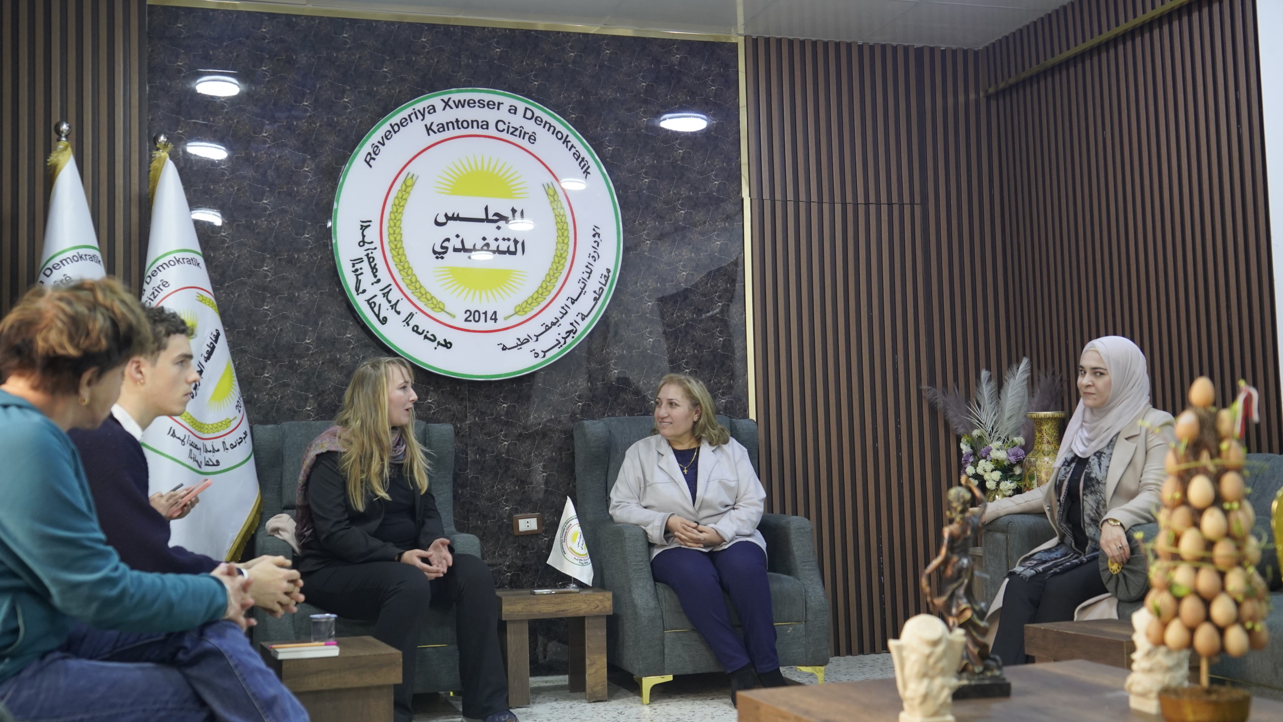 Gespräche mit der kantonalen Verwaltung in Cizire